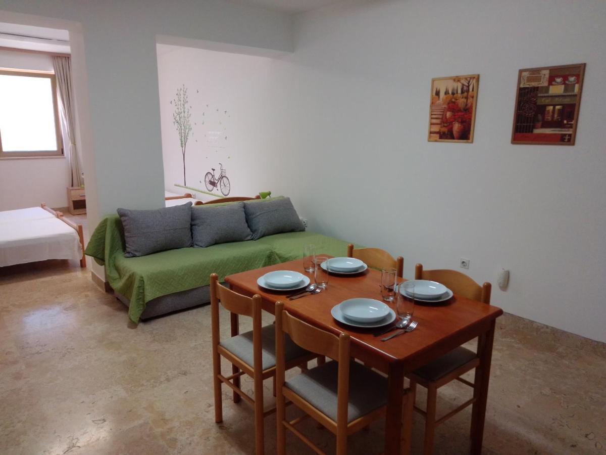 Apartman Sendi Pula Ngoại thất bức ảnh